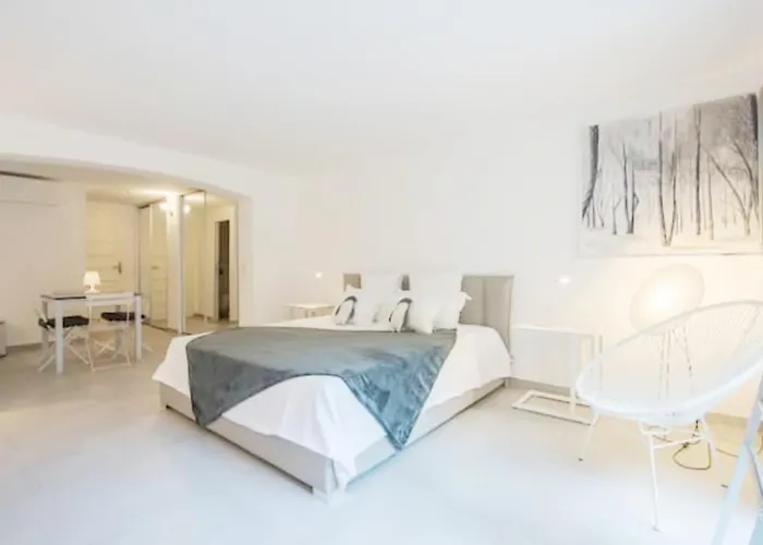 New Pinede Daire Saint-Tropez